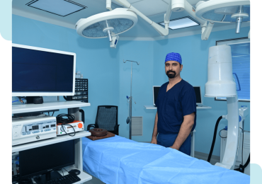 The best urologist in Bengaluru, Dr Anil Kumar T, ensures safe and effective recovery using cutting-edge robotic tools.