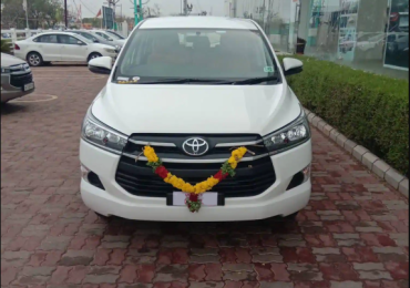 Innova Car Hire in Jaipur with Heritage Cabs