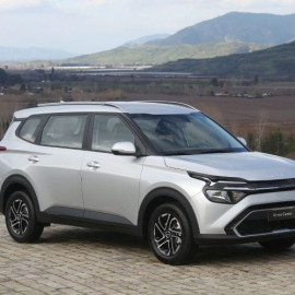 Luxury Car Rental: Kia Carens in Jaipur – Raj Travels