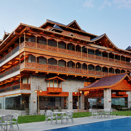 Luxury Resorts in Manali – Scenic Stays & Comfort